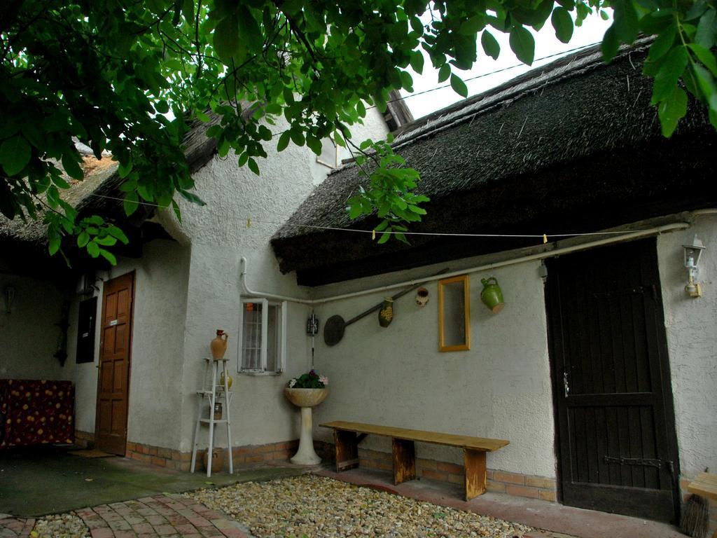 Natura Vendégház Pazmand Exterior foto