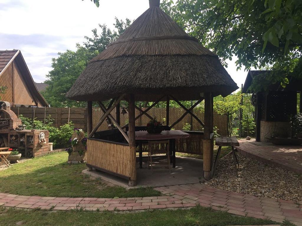 Natura Vendégház Pazmand Exterior foto